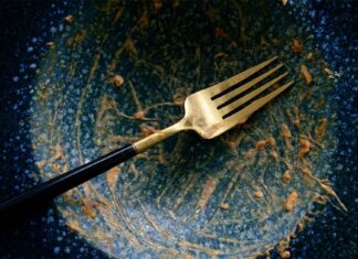 How might caloric restriction slow down aging processes? How might caloric restriction slow down aging processes?