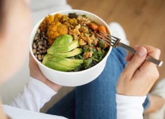These 6 ‘healthy’ foods won’t help you lose weight, nutritionist warns These 6 ‘healthy’ foods won’t help you lose weight, nutritionist warns