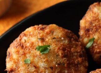 Healthy Navratri diet: Tips to replace fried food Chat with AHA!