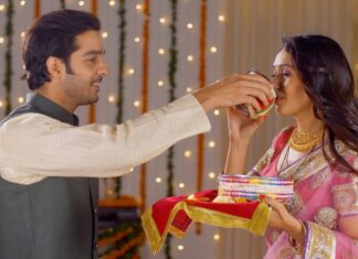 Karwa Chauth 2024 and women’s health: Foods to eat and avoid, fasting tips to maintain hormonal balance | Health Karwa Chauth 2024 and women's health: Foods to eat and avoid, fasting tips to maintain hormonal balance | Health