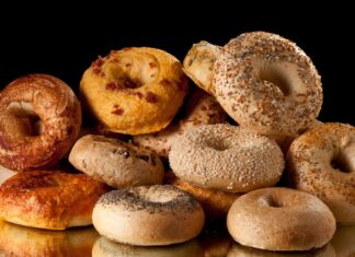 These bagel varieties and spreads are healthier options, dietitians say These bagel varieties and spreads are healthier options, dietitians say