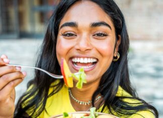 5 Foods That Boost Your Mood, According to Experts 5 Foods That Boost Your Mood, According to Experts