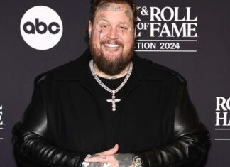 Jelly Roll lost 110 pounds after food addiction ‘battle’ Jelly Roll lost 110 pounds after food addiction 'battle'