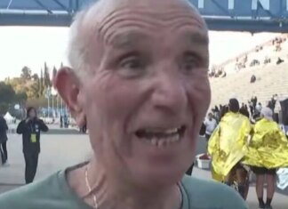 One drink elderly marathon runner, 88, has every single day as his 'medicine' One drink elderly marathon runner, 88, has every single day as his 'medicine'