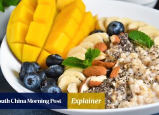 Explainer | Why oats and oatmeal make a healthy breakfast, and 2 ways to prepare them Explainer | Why oats and oatmeal make a healthy breakfast, and 2 ways to prepare them