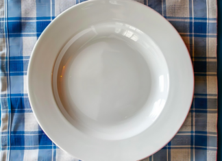 Tyrosine Restriction Leads to Healthy Aging in Fruit Flies Tyrosine Restriction Leads to Healthy Aging in Fruit Flies