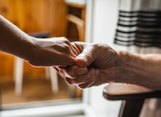 People who volunteer improve their heart and brain health, research finds : Shots People who volunteer improve their heart and brain health, research finds : Shots