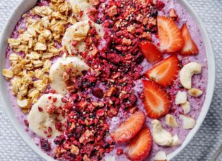 Feeling Bloated or Hungover? Here’s What to Eat After You’ve Overindulged Feeling Bloated or Hungover? Here's What to Eat After You've Overindulged