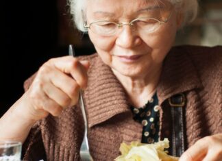 How to Eat to Live to 100, According to 8 of the World’s Oldest People How to Eat to Live to 100, According to 8 of the World's Oldest People