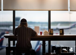 Travellers Struggle To Find Healthy Food In US Airports, Survey Finds Travellers Struggle To Find Healthy Food In US Airports, Survey Finds