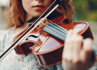 How aging brains recognize music How aging brains recognize music
