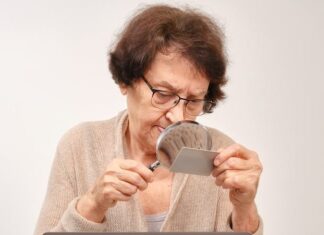 Declining senses can impact mental health and loneliness in aging adults Declining senses can impact mental health and loneliness in aging adults