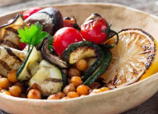 Plant-Based Diets Linked To Lower Risk Of Chronic Diseases Before Age 70 Plant-Based Diets Linked To Lower Risk Of Chronic Diseases Before Age 70