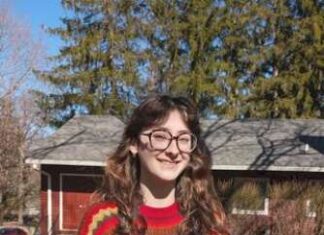 ‘A History Of Mental Health In Newtown:’ NHS Senior Creates Exhibit At Boot – The Newtown Bee ‘A History Of Mental Health In Newtown:’ NHS Senior Creates Exhibit At Boot – The Newtown Bee