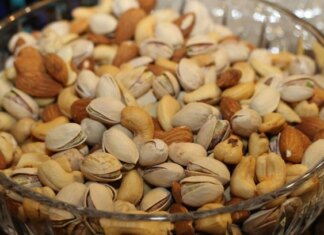 Top 5 nuts for anti-aging benefits Top 5 nuts for anti-aging benefits