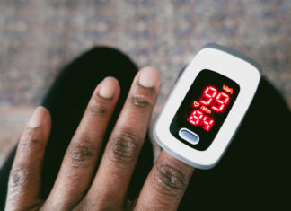 Study: New heart rhythm measure signals risk of cognitive decline in older adults blood oxygen monitor, pulse