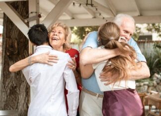 Treating hearing loss can help elderly with loneliness too: study | Health Treating hearing loss can help elderly with loneliness too: study | Health