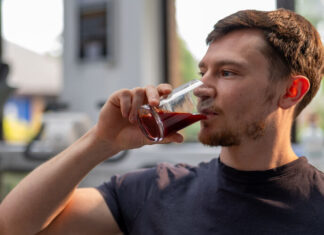 Beetroot juice lowers blood pressure in older people by changing oral microbiome Beetroot juice lowers blood pressure in older people by changing oral microbiome