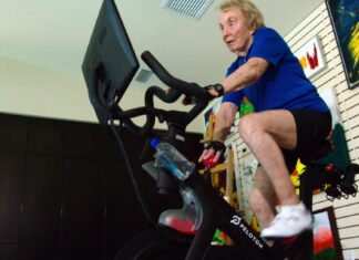 Meet the 91-year-old athlete who pushed Peloton to add senior age categories: “You can never give up” Meet the 91-year-old athlete who pushed Peloton to add senior age categories: "You can never give up"