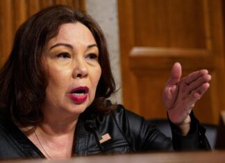 Duckworth says Hegseth’s views on women in combat show he’s unfit as Defense Secretary Duckworth says Hegseth's views on women in combat show he's unfit as Defense Secretary