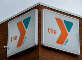 Seniors to picket Blue Cross Blue Shield in Eagan after losing gym benefit – Twin Cities Seniors to picket Blue Cross Blue Shield in Eagan after losing gym benefit – Twin Cities